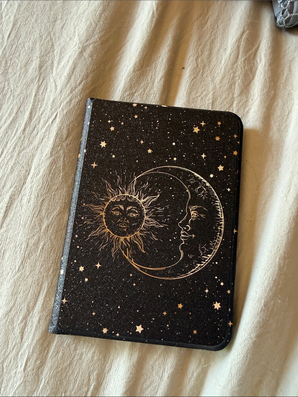 Celestial Sun & Moon Glitter Kindle Folio - Black and Gold